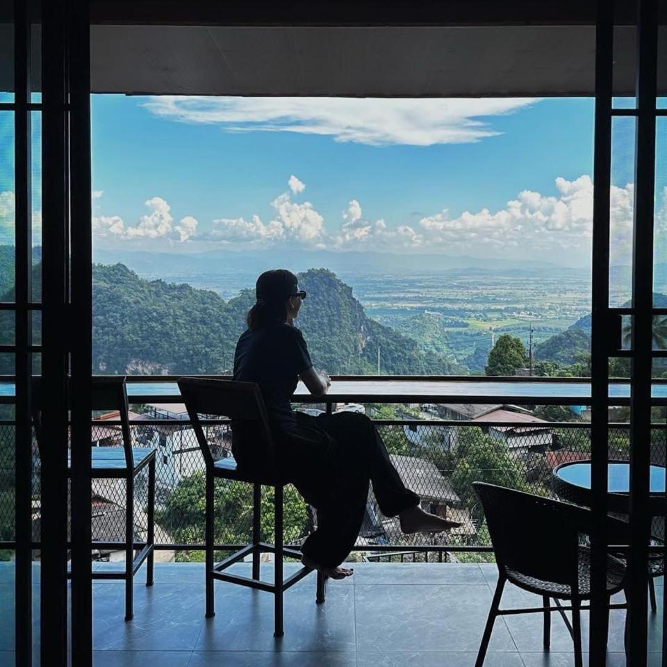 Oasis Phamee Acomodação com café da manhã Ban Pha Mi Exterior foto